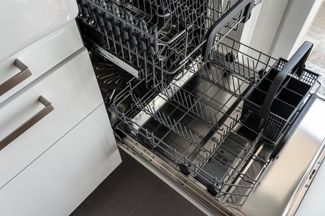 4 Reasons Why Your Dishwasher Might Be Malfunctioning