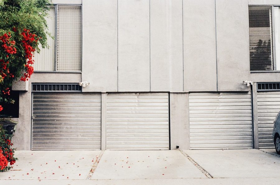 4 Tricks to Silence A Noisy Garage Door